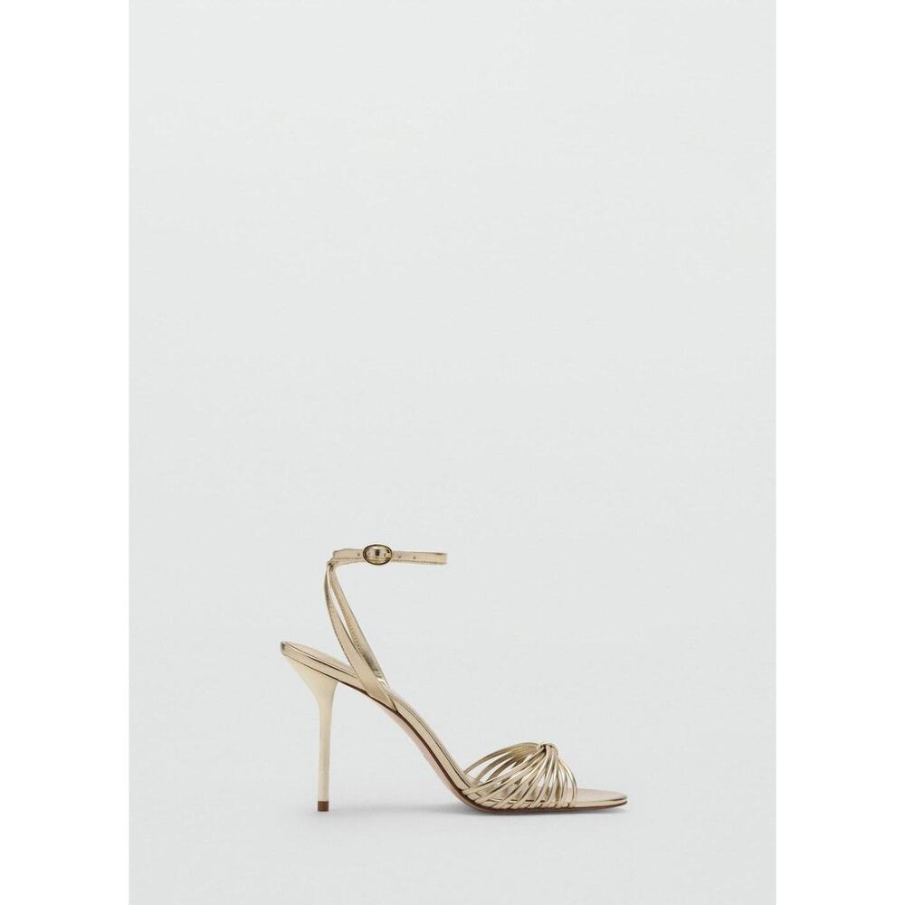 Heeled sandals with straps